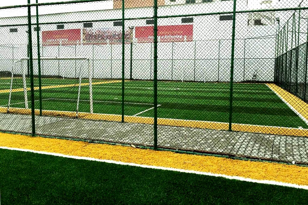 fas barcelona futbol okulu acik futbol sahasi 4