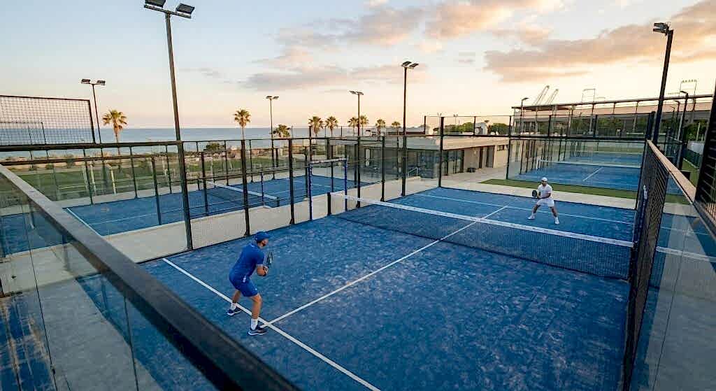 Padel Sahaları İçin Standartlar ve Yönetmelikler padel oyun alani 2